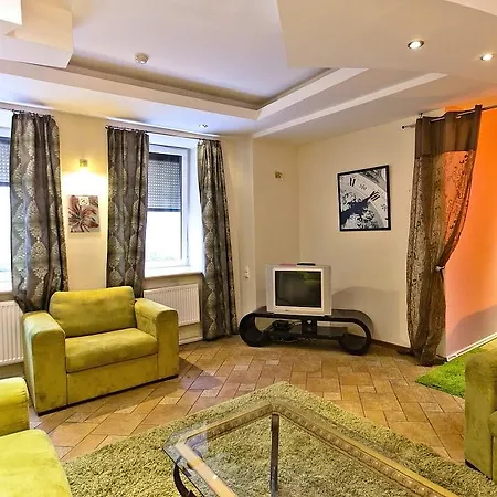 Studio In Oldtown 아파트 *